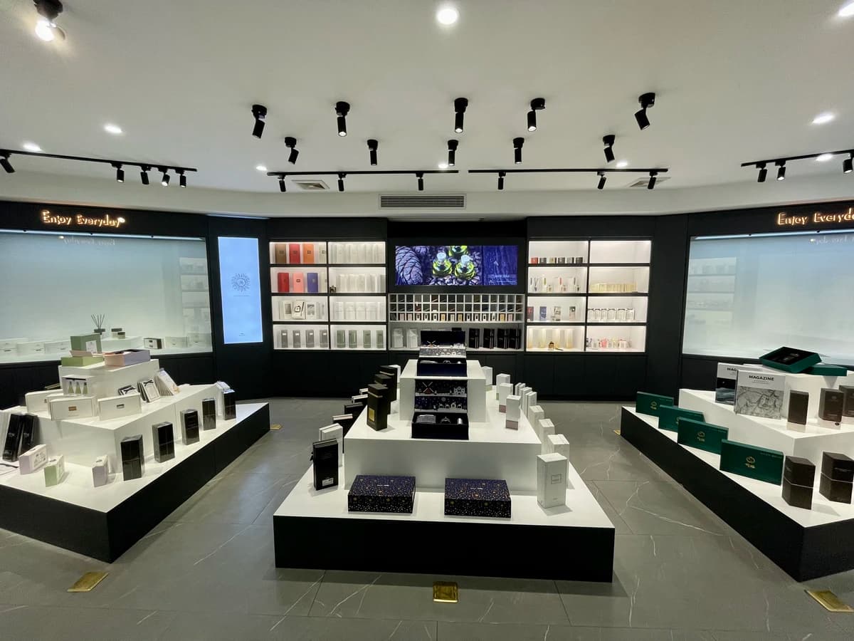 Fragrance OEM Factory China — LoyalCrafts